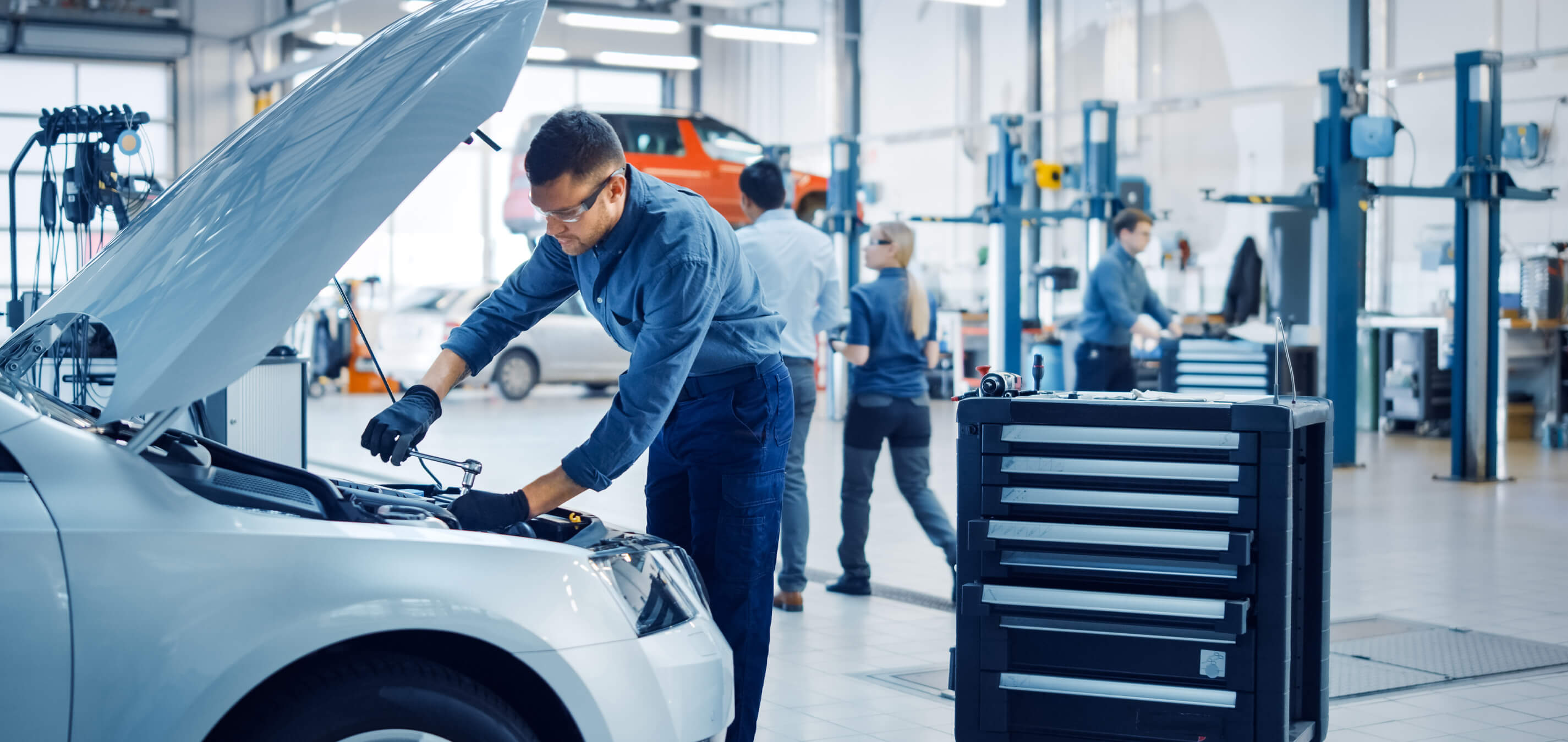 Aracınızla Aranızdaki Bağ Kadar Güçlü Bir Servis: Güneri Motors Pendik’te Hizmetinizde